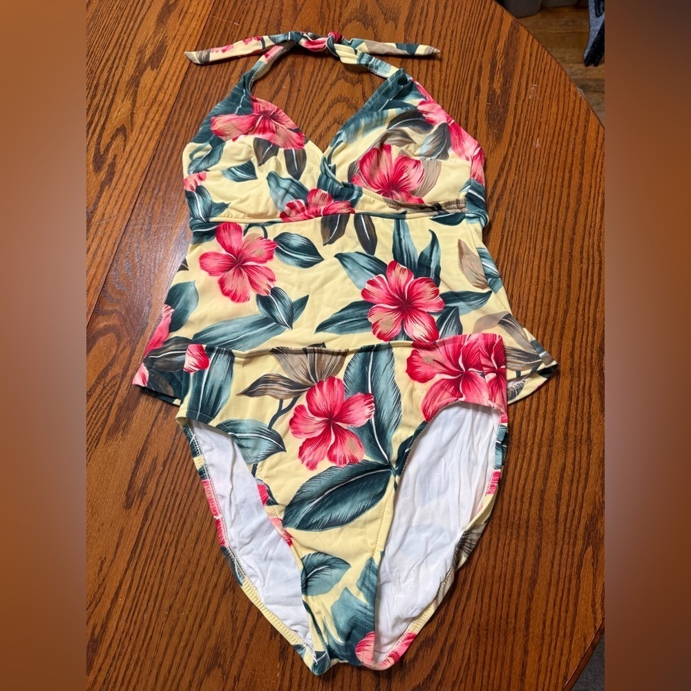 Halter Tankini Top Floral Tropical Print Yellow Red Green Size 10